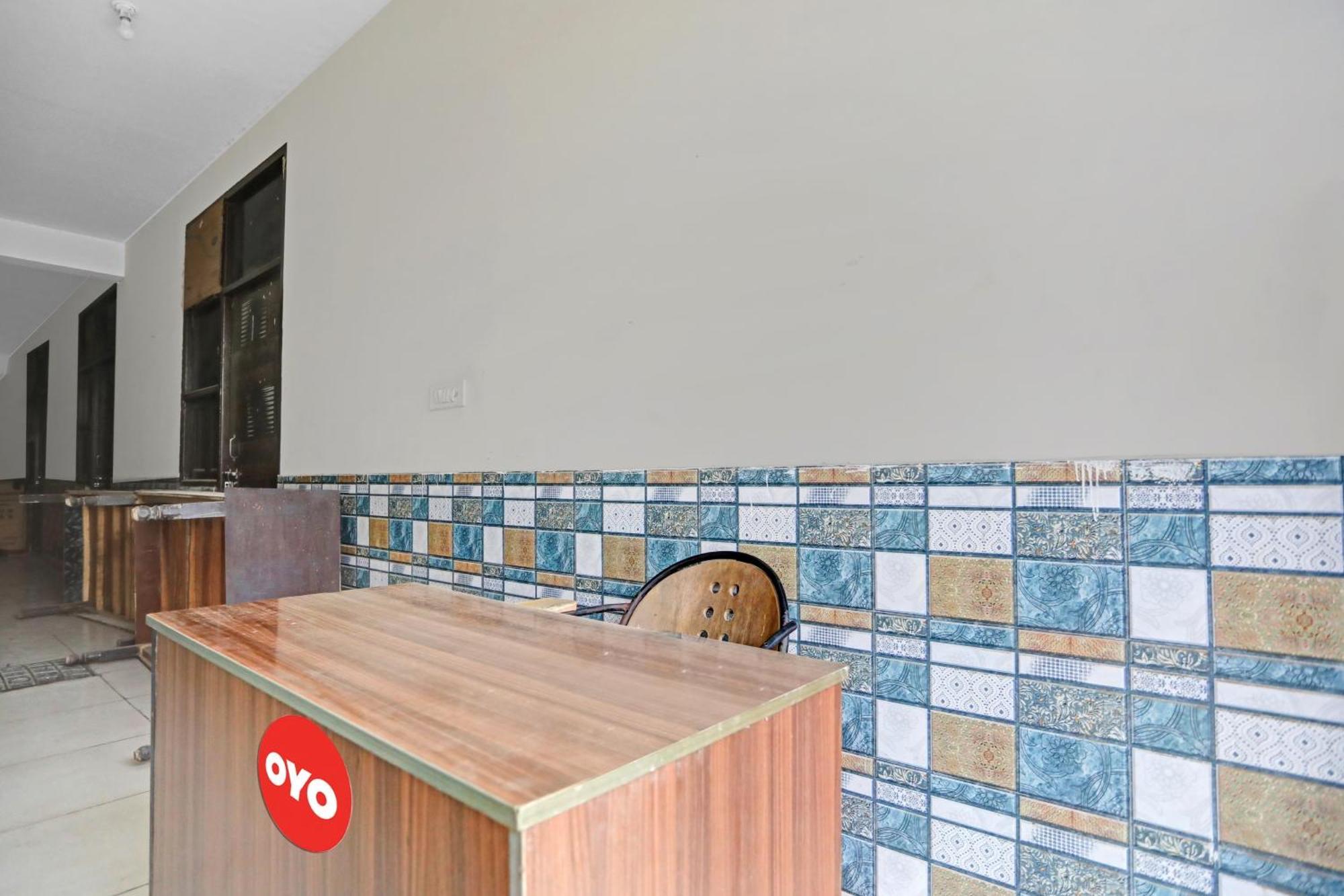 Hotel O Vrinda Residency Noida Eksteriør billede